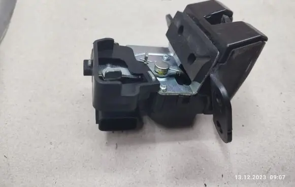 KIA Sportage Tailgate/trunk/boot lock/catch/latch 812303W000