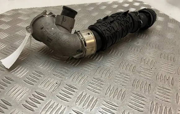 Volvo XC90 Intercooler hose/pipe 32240065 32283517
