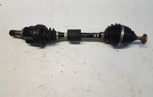 BMW 1 F40 Front driveshaft