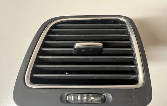 Volkswagen Sharan Dash center air vent grill 7N0819703D 678049 80V0400