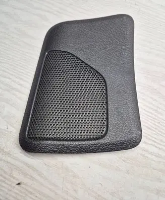 Volvo V70 Rear light trim 1882