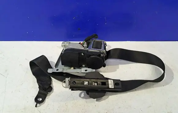 Mercedes-Benz R W251 Front seatbelt A2518600388