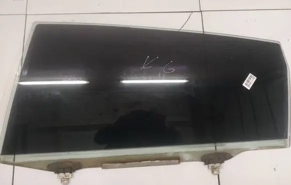 Toyota Corolla Verso AR10 Rear door window glass AS2