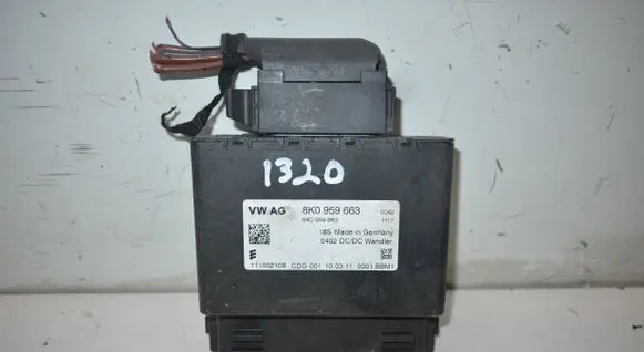 Audi A5 Sportback 8TA Voltage converter/converter module 8K0959663