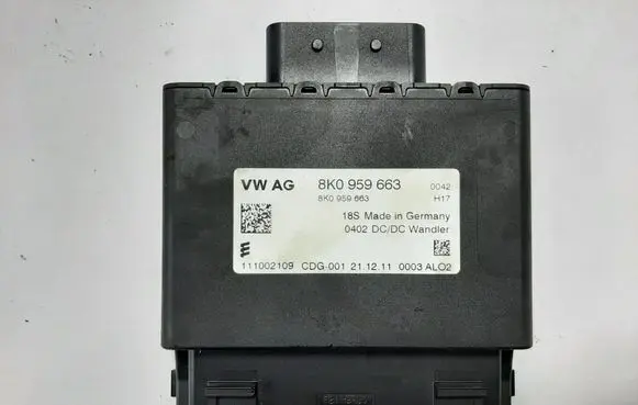 Audi A6 S6 C7 4G Voltage converter/converter module 8K0959663