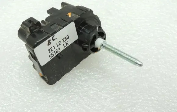 Suzuki Grand Vitara II Headlight level adjustment motor 3512065J21