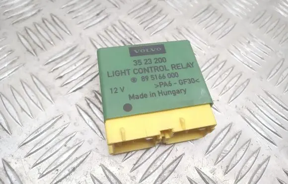 Volvo S70 V70 V70 XC Light module LCM 3523200 895166000