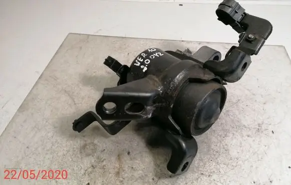 Toyota Corolla Verso AR10 Engine mount bracket
