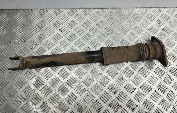 KIA Sportage Rear shock absorber/damper 553113U010