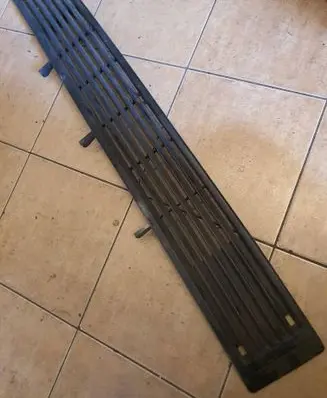 Volkswagen Transporter - Caravelle T3 Front bumper upper radiator grill 251853663
