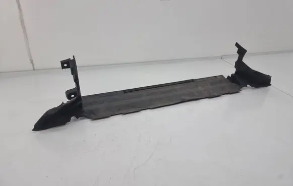 Jaguar F-Pace Intercooler air guide/duct channel HK838A095AC