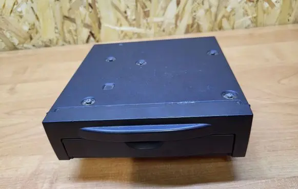 Navigation unit CD/DVD player