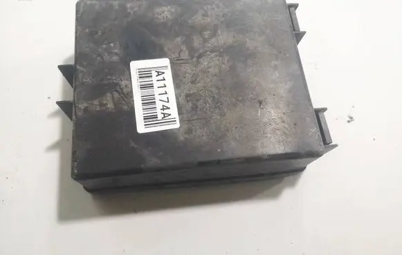 Nissan Primera Fuse box cover 7154844430