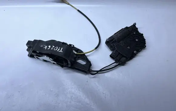 BMW 7 F01 F02 F03 F04 Rear door soft close latching motor 7185687
