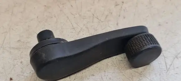 Volkswagen PASSAT B4 Rear door window winding handle 3A0837581B