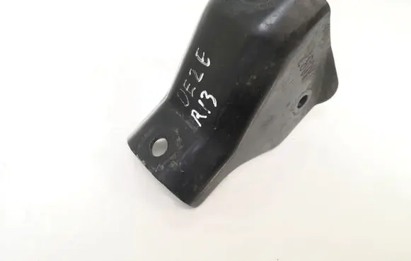 Mitsubishi ASX Gearbox mounting bracket A087