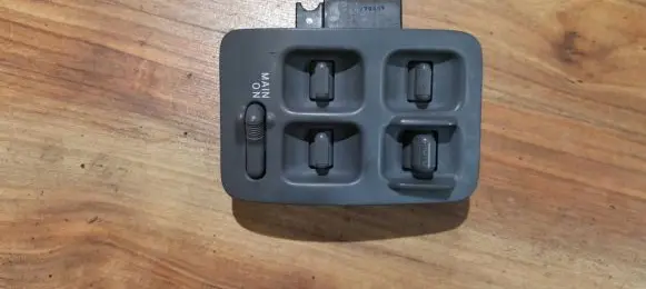Honda CR-V Electric window control switch M16407