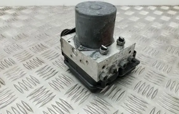Audi A4 S4 B8 8K ABS Pump 8K0907379BB 8K0614517DP