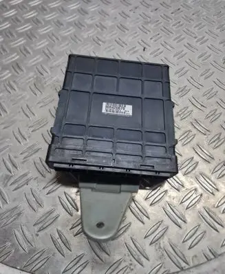 Mitsubishi Galant Engine control unit/module MR420679