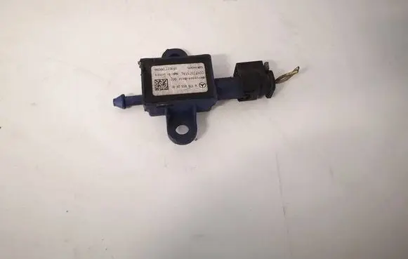 Mercedes-Benz A W176 Airbag deployment crash/impact sensor A1769052400 5WK44985