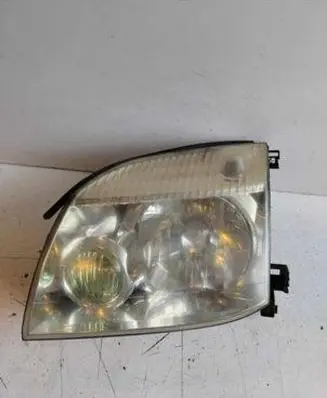 Nissan X-Trail T30 Headlight/headlamp