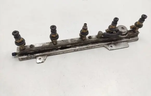 Volvo S80 Fuel main line pipe 9186836