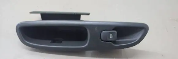 Volvo XC70 Electric window control switch 9472275 00W484