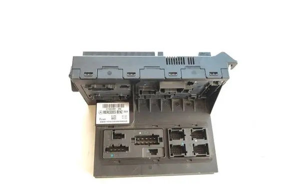 Mercedes-Benz E W211 SAM control unit 2115453901