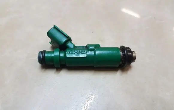 Toyota Prius (XW20) Fuel injector 2325021020