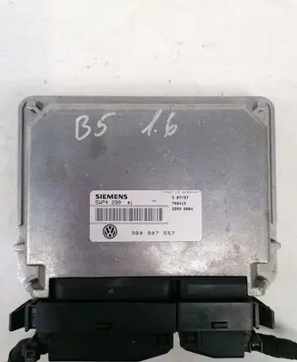 Volkswagen PASSAT B5 Engine control unit/module 3B0907557