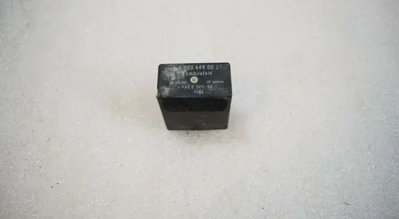 Mercedes-Benz Vito Viano W638 Other relay A0004460027