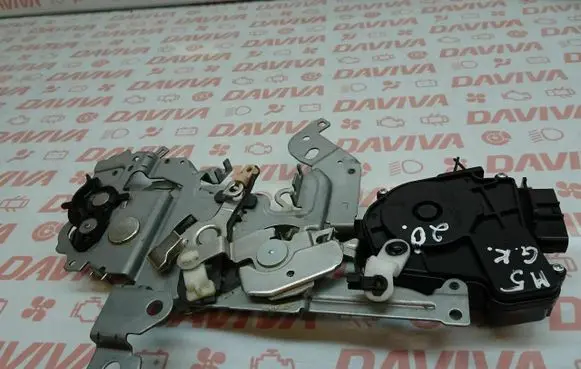Mazda 5 Rear door lock