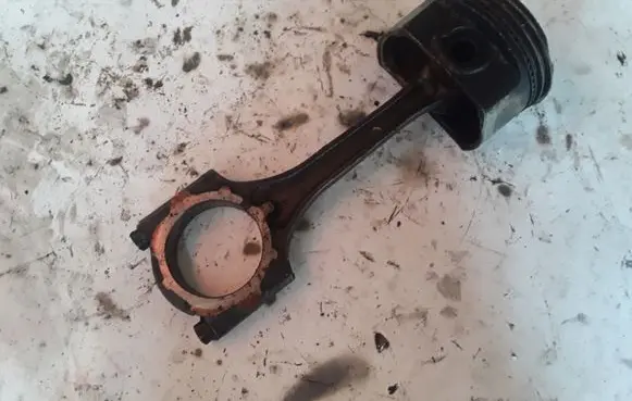 Hyundai Santa Fe Piston with connecting rod NOCODE