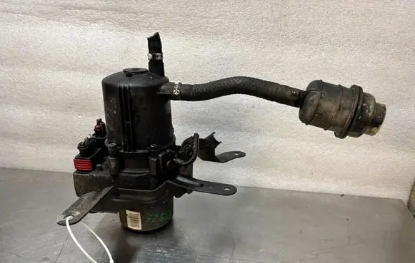Citroen C4 I Picasso Power steering pump 9661967580