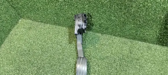 Renault Master III Accelerator throttle pedal 180101626R