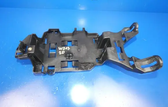 Mercedes-Benz E W213 Engine control unit holder A2135451140