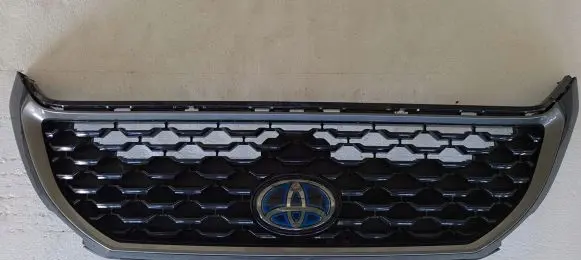 Toyota Corolla Cross Front bumper upper radiator grill 5311416060