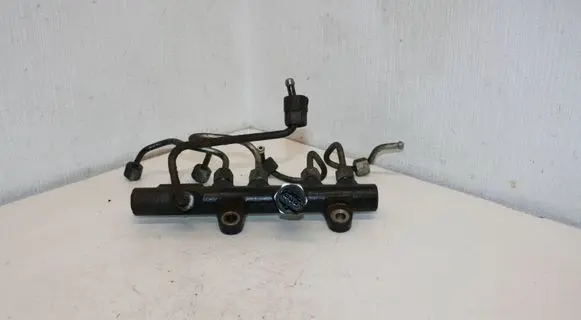 Nissan Note (E12) Fuel main line pipe 175215346R 132350336 H8201157327
