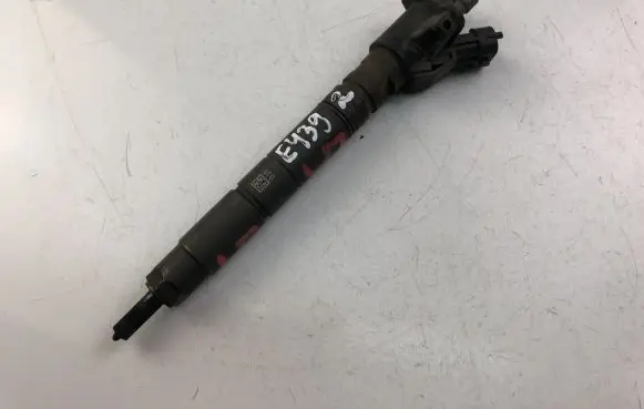 Volvo XC60 Fuel injector 31272690