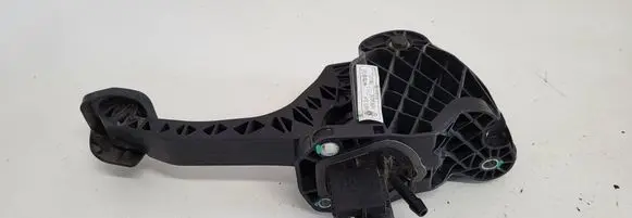 Volkswagen Golf V Clutch pedal 1K1721059