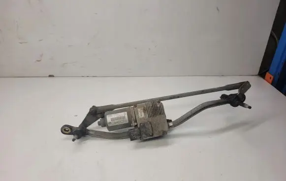 Audi A4 S4 B8 8K Front wiper linkage and motor 8K2955119