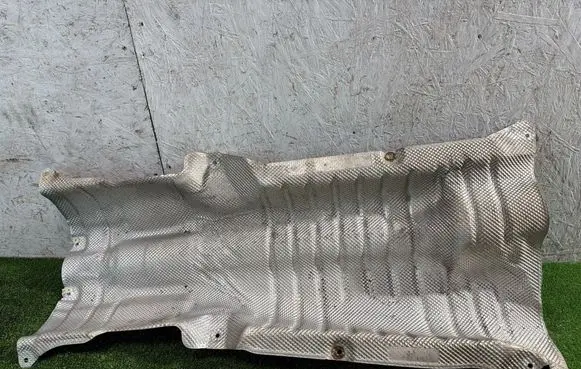BMW 3 G20 G21 Exhaust heat shield 7340981