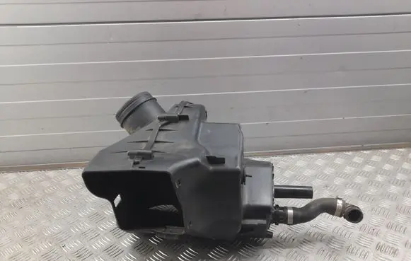 Audi A8 S8 D4 4H Air filter box 4H0133824