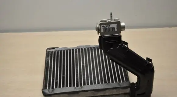 Air conditioning (A/C) radiator (interior)