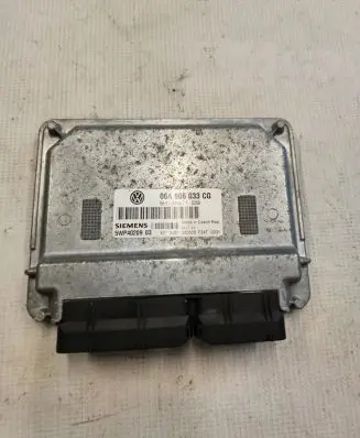 Volkswagen Touran I Engine control unit/module 06A906033CG 5WP402093