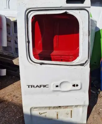 Renault Trafic III (X82) Back/rear loading door 