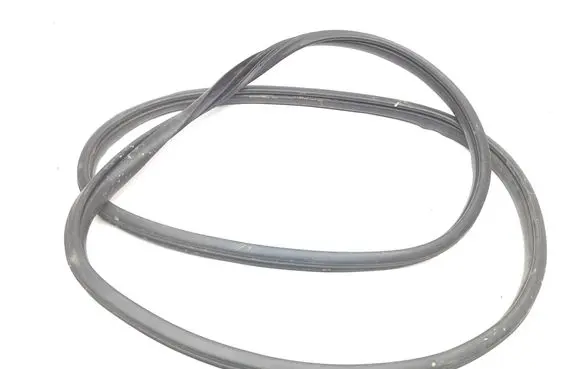 Mazda CX-30 Rubber seal front door (on door) 