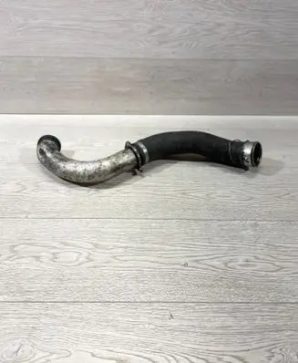 BMW X5 E53 Intercooler hose/pipe 7795141