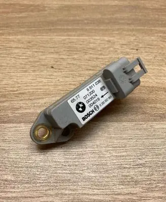BMW 5 E60 E61 Airbag deployment crash/impact sensor 6911038 0285002064