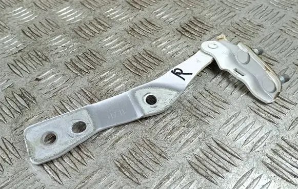 Honda CR-V Tailgate/trunk/boot hinge 